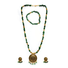 Eykaa GREEN MOTHER OF PEARL WITH GOLDEN CHARMS AND PENDANT BRACELET with white background