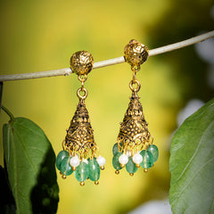 Eykaa Elegance Joy: Green Strawberry Quartz and Shell Pearl Earrings