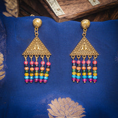 Eykaa Glorious Treasure: Jade and Shell Pearl Layered Earrings