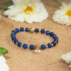 Eykaa Illuminate Calm: Blue Jade & Shell Pearl Bracelet
