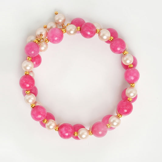 Eykaa Pink Jade With Shell Pearl And Shell Pearl Bracelet On A White Background.