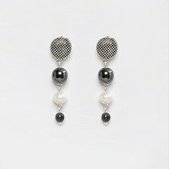 Eykaa Elegance Beauty: Eykaa Hematite and Pearl Earrings Set