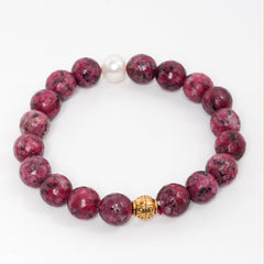 Eykaa Dalmatian And Freshwater Pearl Bracelet On A White Background.
Eykaa
stone jewellery
womens jewellery
earing for women
bracelet for women
necklace for women
jewellery stores