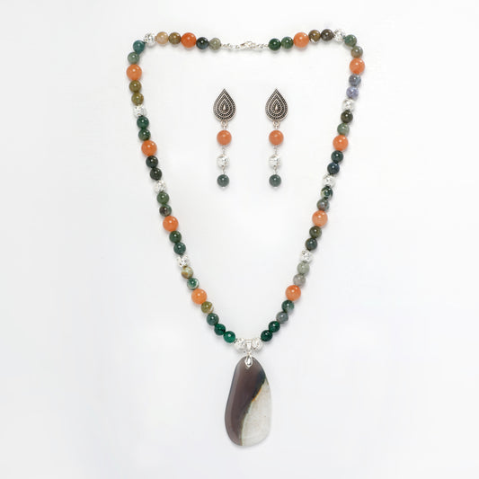 Eykaa Orange Aventurine, Indian Agate Necklace With Agate Pendant And Earrings On A White Background.
Eykaa
stone jewellery
womens jewellery
earing for women
bracelet for women
necklace for women
jewellery stores