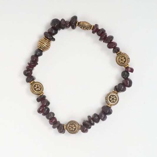 Eykaa GARNET WITH GOLDEN CHARMS AND GOLDEN PENDANT BRACELET with white background