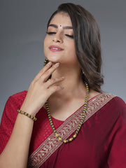 Eykaa Glorious Balance: Black Lava & Golden Lava Set Bracelet