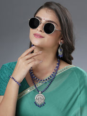 Eykaa Glorious Calm: Navy Blue Jade Earrings