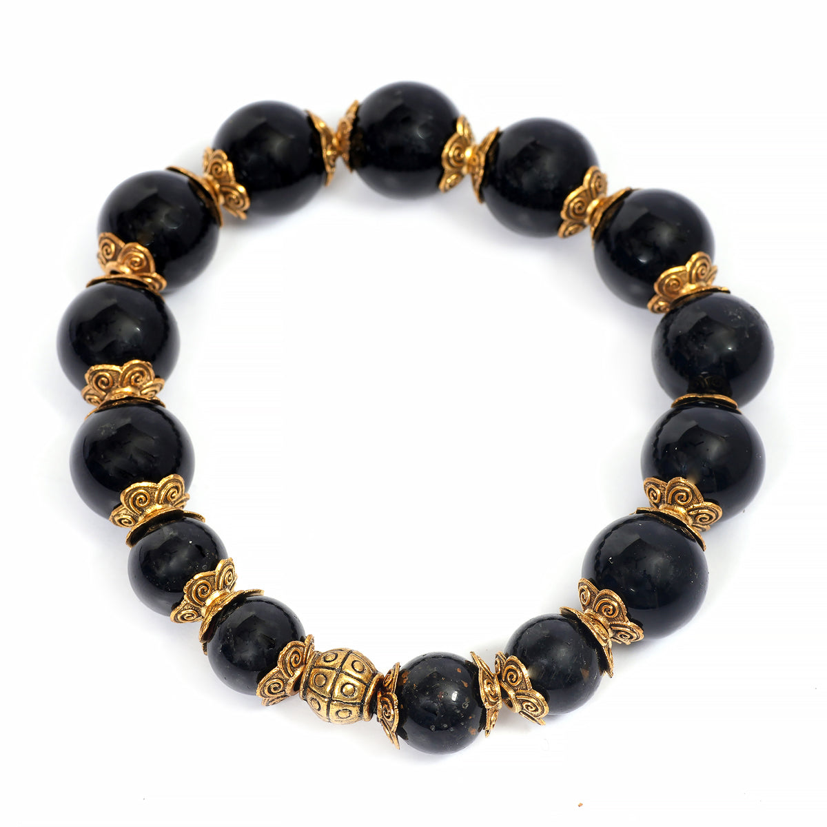 Eykaa bracelet that feature black tourmaline, black onyx and hakik semi precious stone with a white background

Eykaa
stone jewellery
womens jewellery
earing for women
bracelet for women
necklace for women
jewellery stores