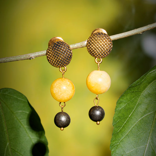 EYKAA YELLOW JADE WITH PYRITE COINS AND FACETED BLACK JADE EARRINGS