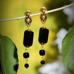 EYKAA BLACK ONYX AND HAKIK EARRINGS