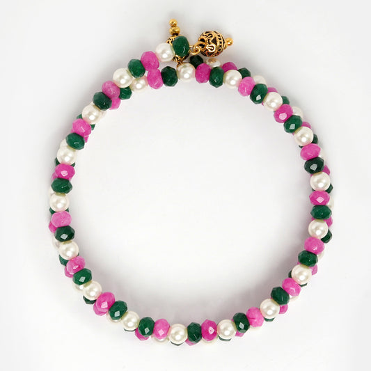  Eykaa Jade With Agate And Shell Pearl Bracelet On A White Background.