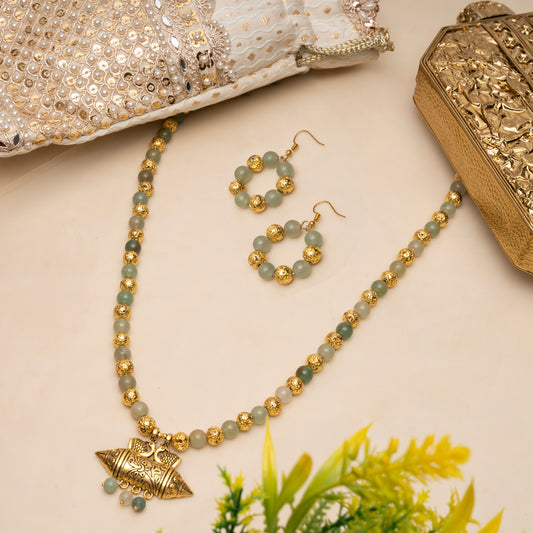 EYKAA GREEN AVENTURINE, GOLDEN LAVA, WITH GOLDEN PENDANT NECKLACE WITH EARRINGS.