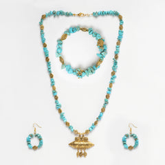 FIROZA, WITH GOLDEN PENDENT NACKLACE  WITH EARRINGS.