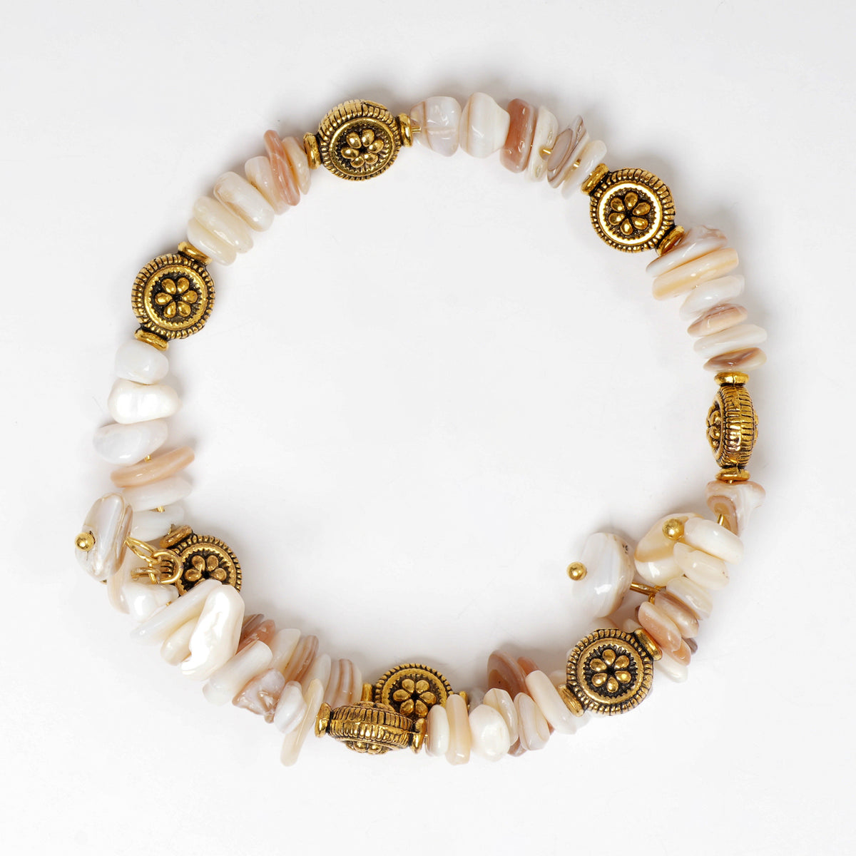 MOTHER OF PEARL WITH GOLDEN PENDANT BRACELET