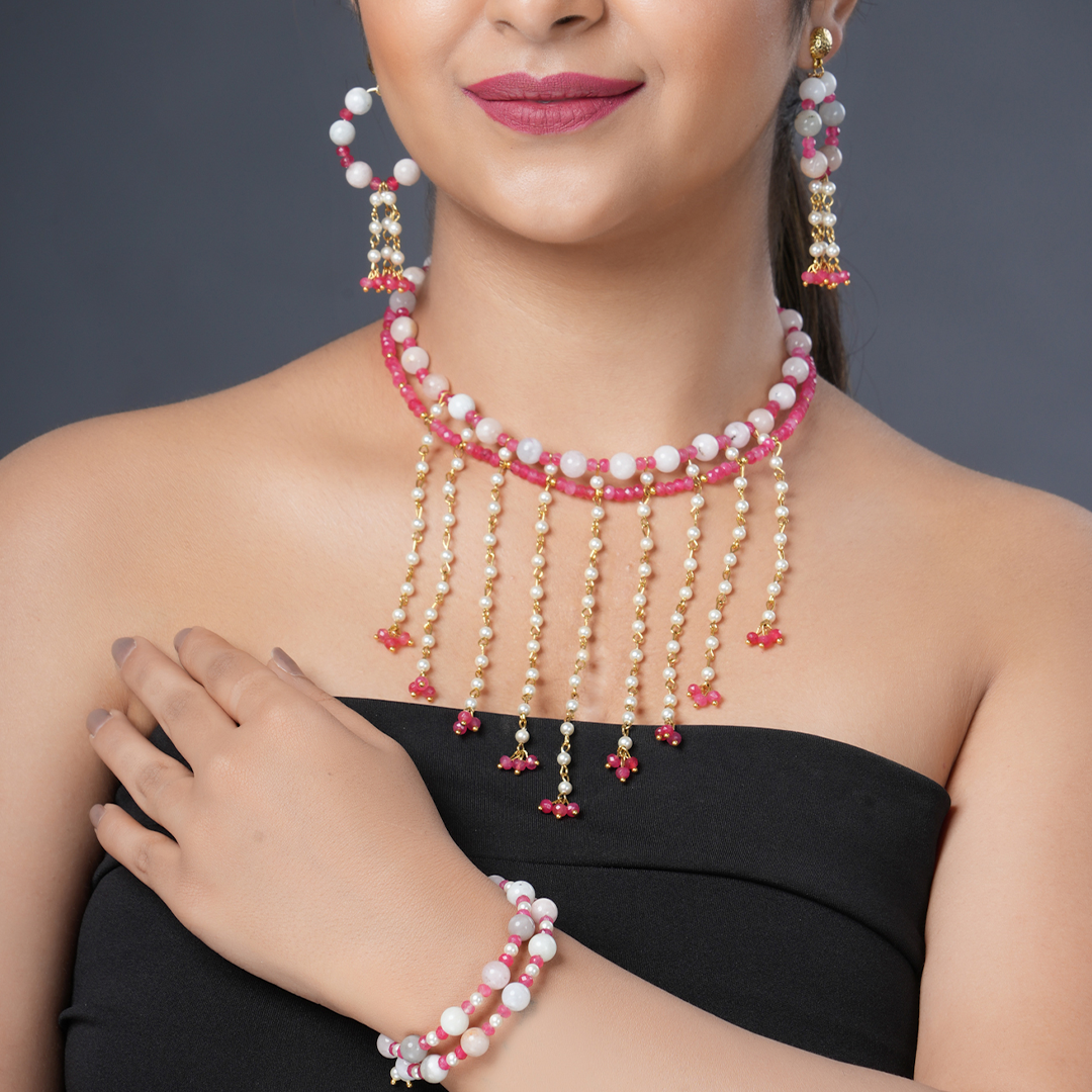 Girl Model Wearing Eykaa Morganite With Jade And Shell Pearl Necklace With Earrings And A Bracelet.