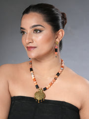 Eykaa Glorious Bliss: Orange Agate & Black Onyx Necklace With Earrings