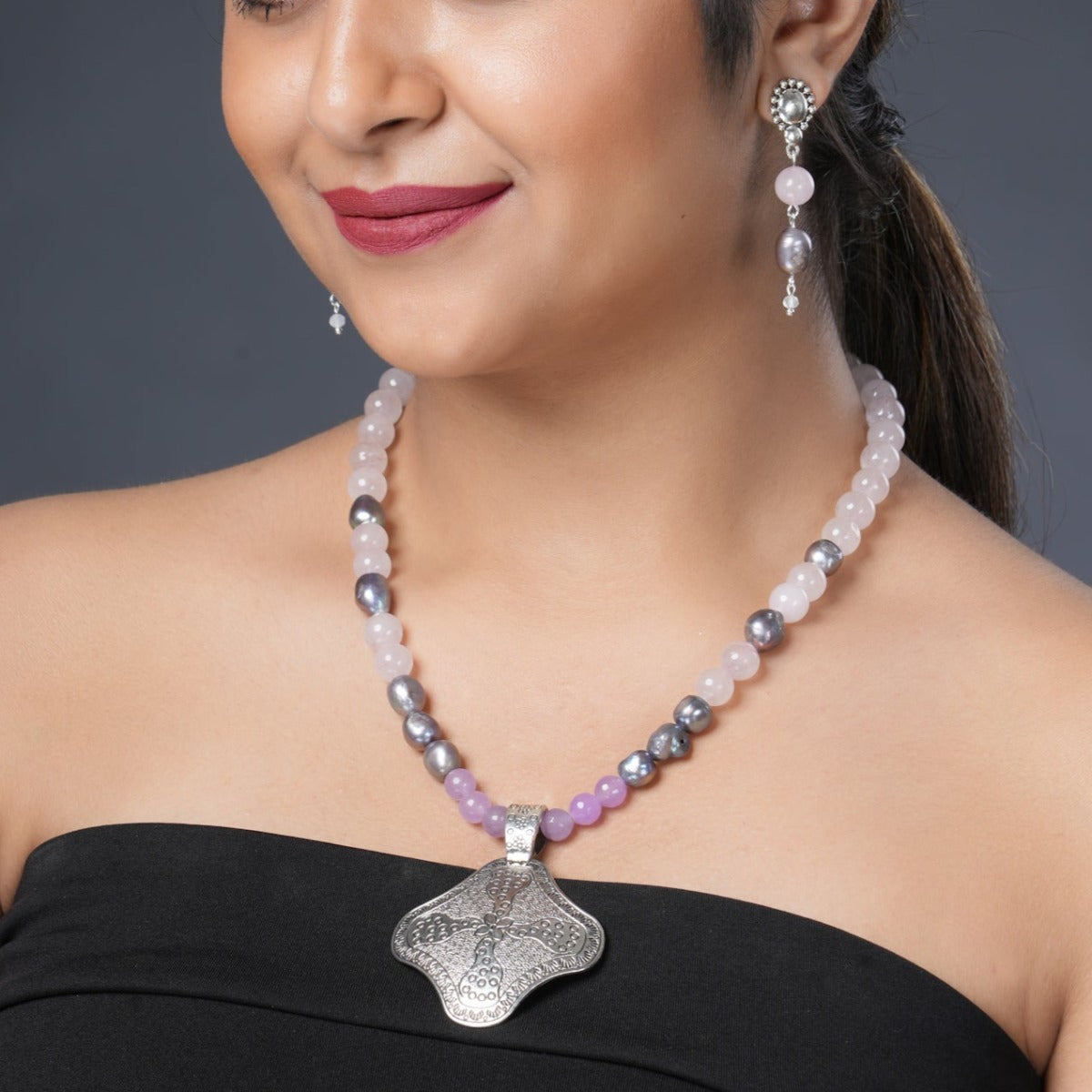 Girl Model Wearing Eykaa Rose Quartz, Jade, And Freshwater Pearl Necklace With Earrings.