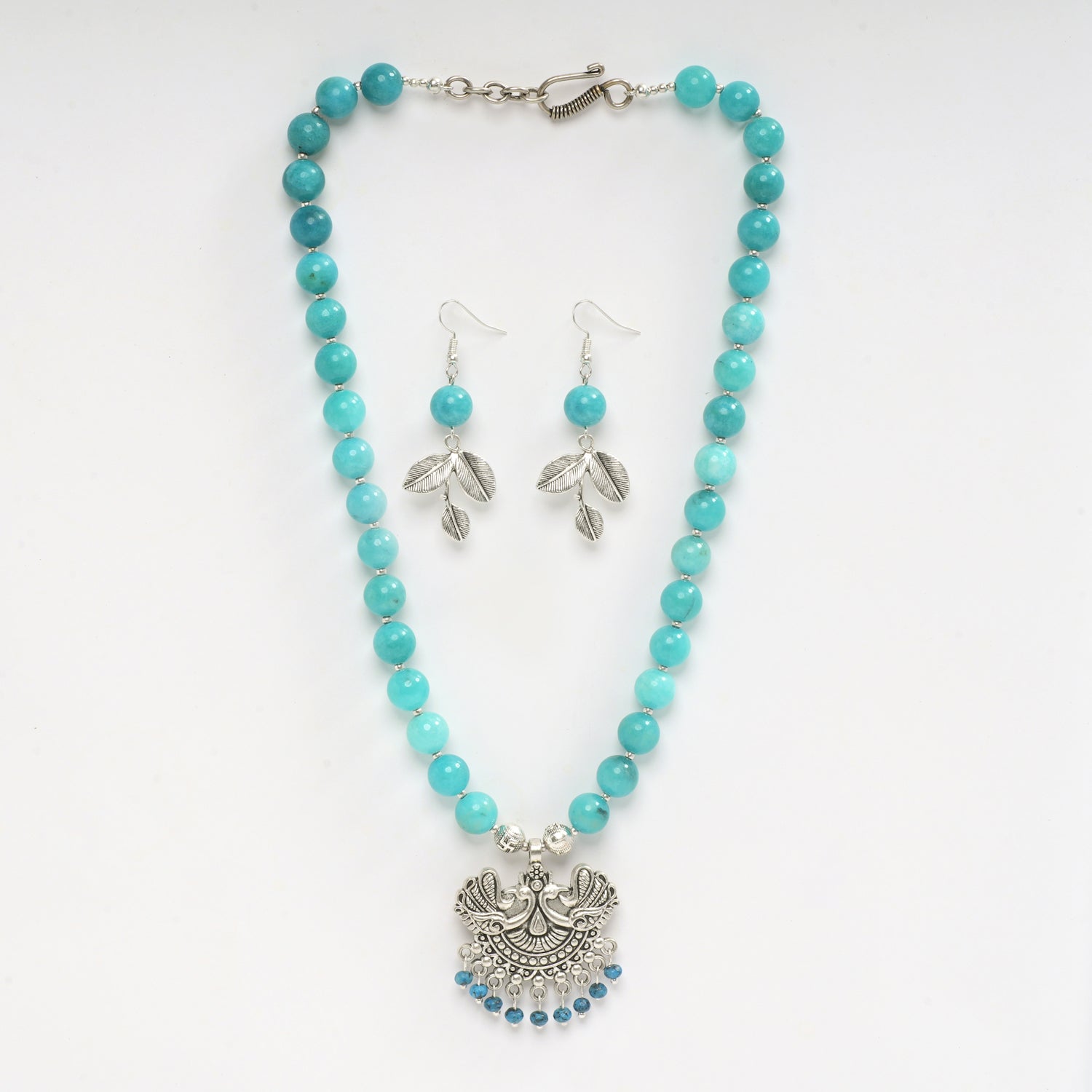 Eykaa Blue Jade With Pendant Necklace  With Earrings  On A White Background.