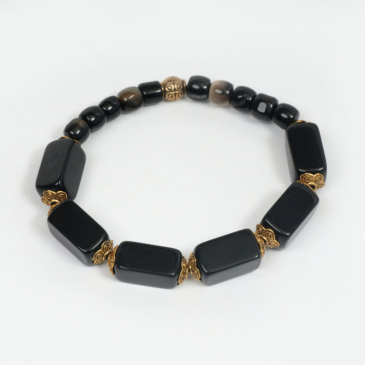 EYKAA BLACK ONYX AND HAKIK BRACELET