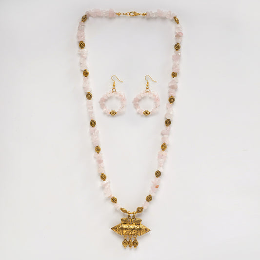 EYKAA UNCUT ROSE QUARTS NECKLACE WITH EARRINGS