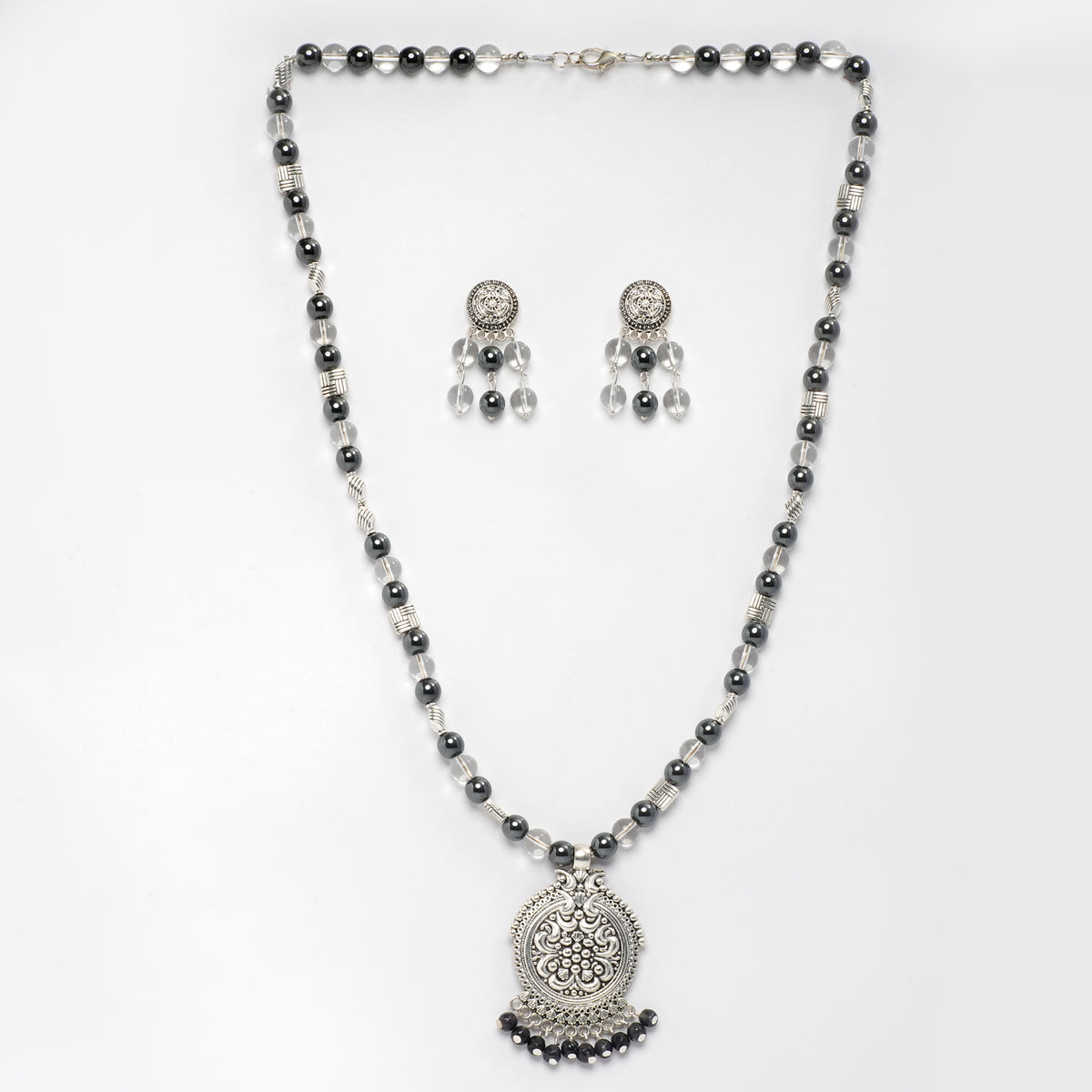 Eykaa CLEAR QUARTZ AND HEMATITE NECKLACE WITH EARRINGS