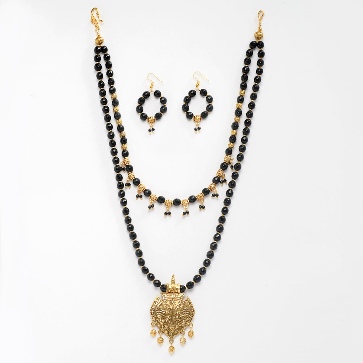 EYKAA BLACK FACETED JADE LAYERED NECKLACE WITH EARRINGS