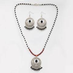 EYKAA BLACK ONYX, WHITE AND RED JADE NECKLACE WITH EARRINGS