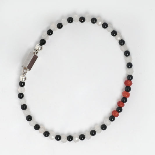 EYKAA BLACK ONYX, WHITE AND RED JADE BARCELET